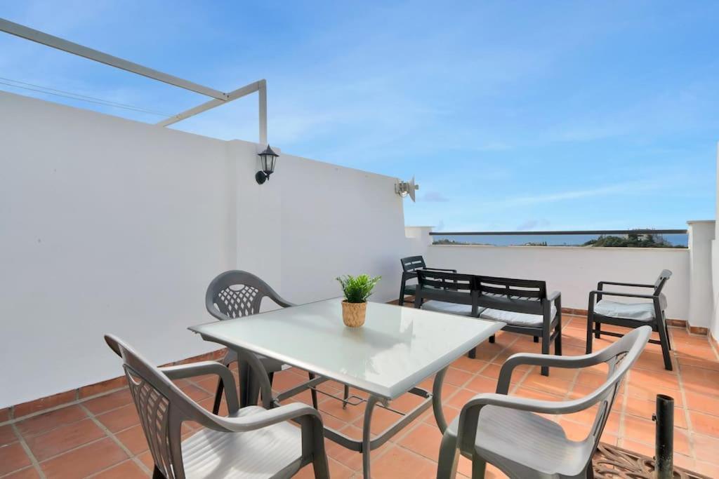 Duplex Con Vistas Al Mar, Piscina Y Gimnasio - Las Abejeras 226 เอสเตโปนา ภายนอก รูปภาพ